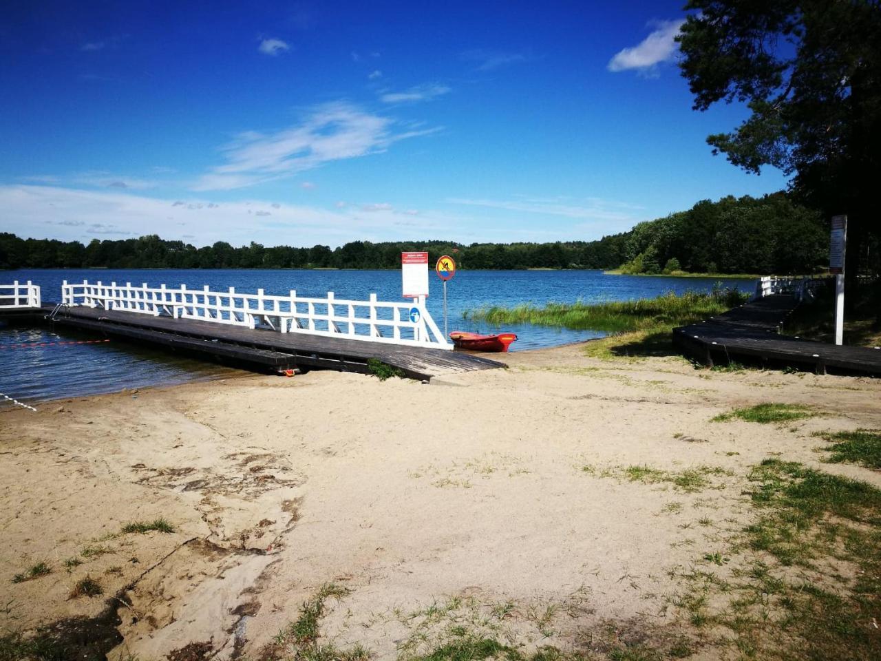 Pokoje Hotelowe Nad Jeziorem Jelen Bytow  Bagian luar foto