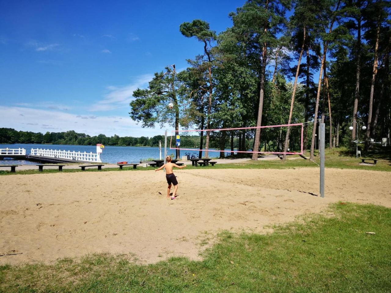 Pokoje Hotelowe Nad Jeziorem Jelen Bytow  Bagian luar foto