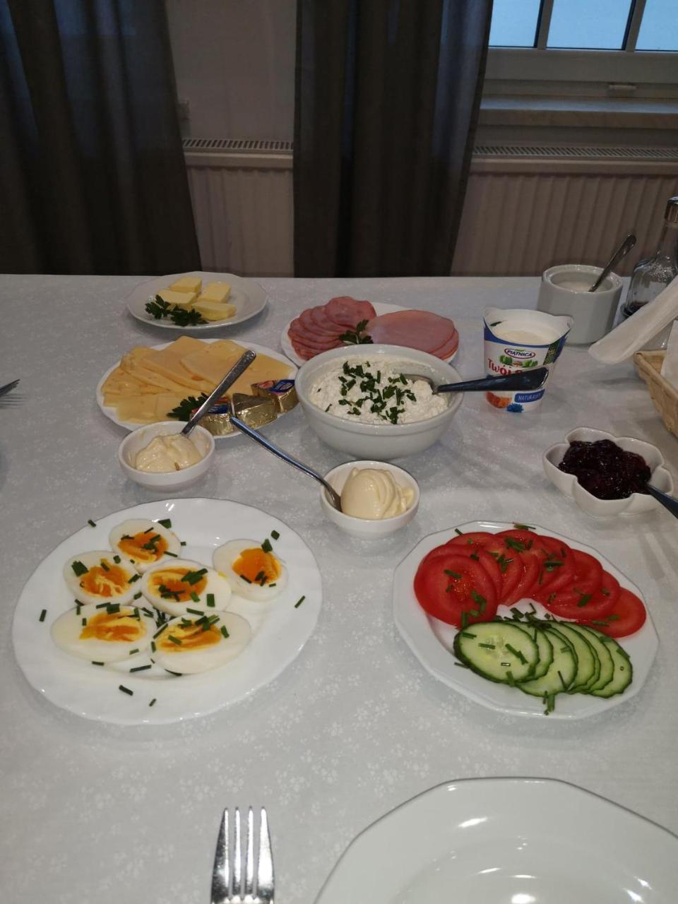 Pokoje Hotelowe Nad Jeziorem Jelen Bytow  Bagian luar foto