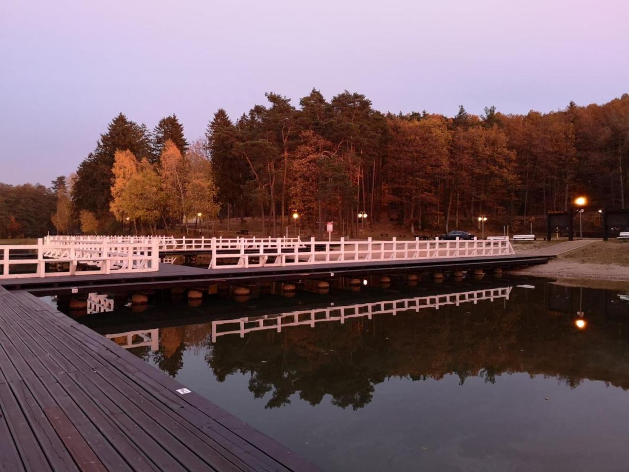 Pokoje Hotelowe Nad Jeziorem Jelen Bytow  Bagian luar foto